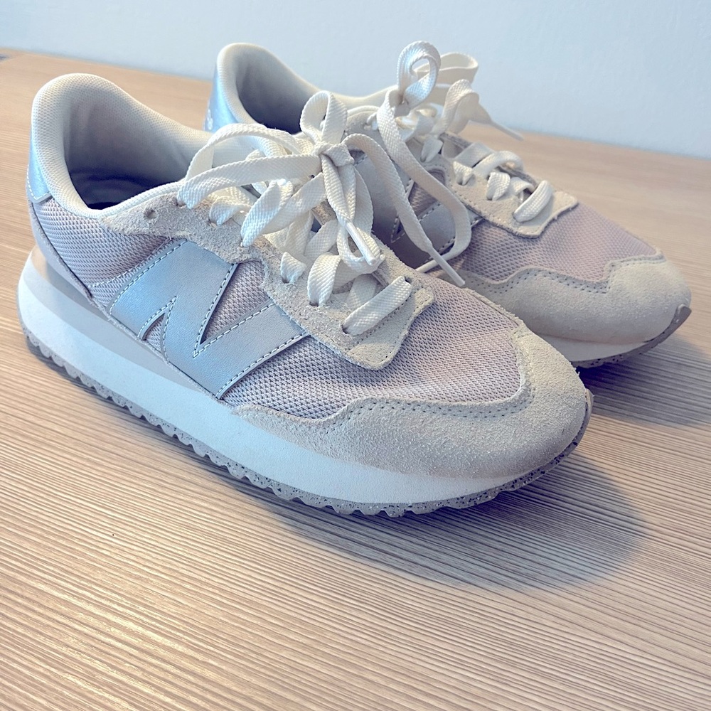 New Balance 237 Women's Light Gray/Purple and Cream Sneakers